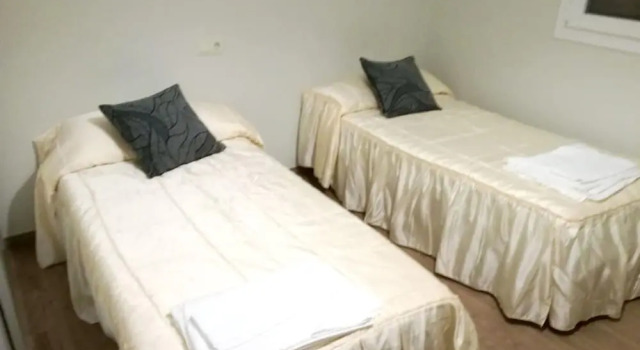 Apartment With 4 Bedrooms in Villarrobledo, With Shared Pool, Furnished Terrace and Wifi, Забронировать Апартаменты/квартира Апартаменты Вильярробледо, рядом с Площадь Конституции, Апартаменты/квартира
