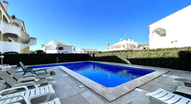 Quarteira Classic With Pool by Homing