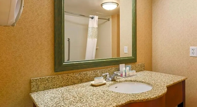 Студия Hampton Inn & Suites Poughkeepsie