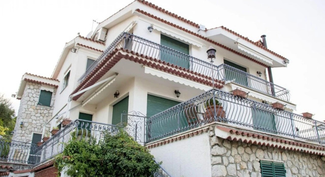 House With 4 Bedrooms in Sanremo, With Wonderful sea View and Furnished Terrace Near the Beach, Забронировать Отель Сан-Ремо Ривьера-дей-Фьори, рядом с Bresca Square