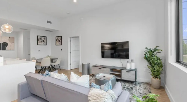 Upstay Brand New Contemporary Apartment near SoCo, Забронировать Апартаменты/квартира Остин Greater Austin, рядом с Саут-Конгресс Авеню