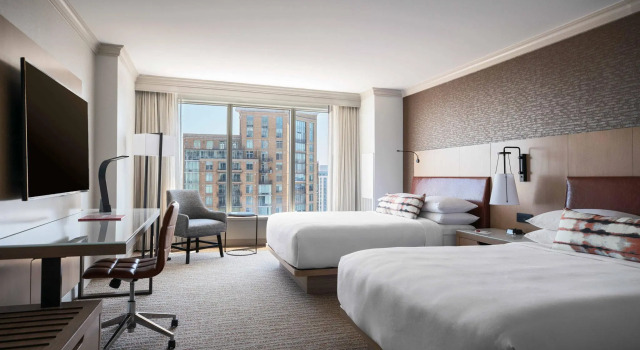 Четырёхместный номер Standard с видом на город Baltimore Marriott Waterfront