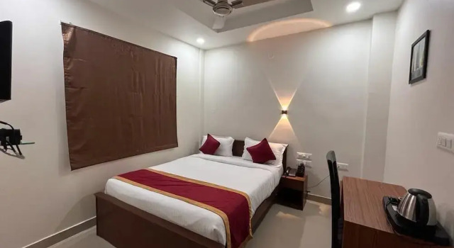 Hotel Royal flora Koramangala, Rezervovat Hotel Hotely v Bangalore s parkováním, Parkování