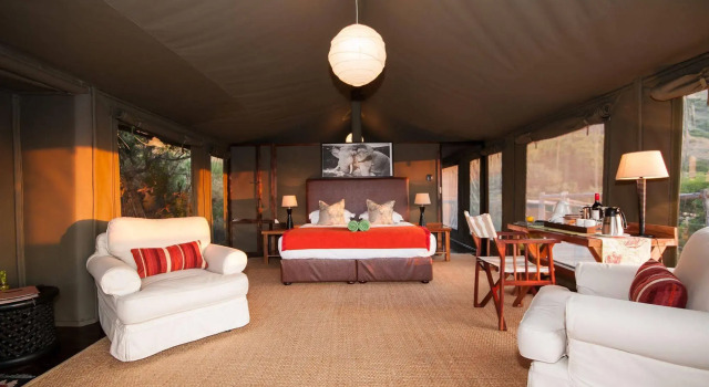 HillsNek Safari Camp - Amakhala Game Reserve, Buchen Sie Hotel Sidbury Ostkap
