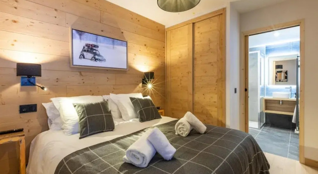 Apartment in France Near Fornelet Cable Car, Prenota Appartamento Hotel a Rodano-Alpi con piscina, Piscina
