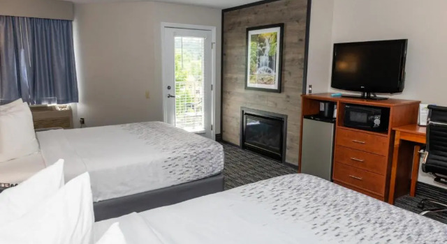 Четырёхместный номер Standard Twin Mountain Inn & Suites