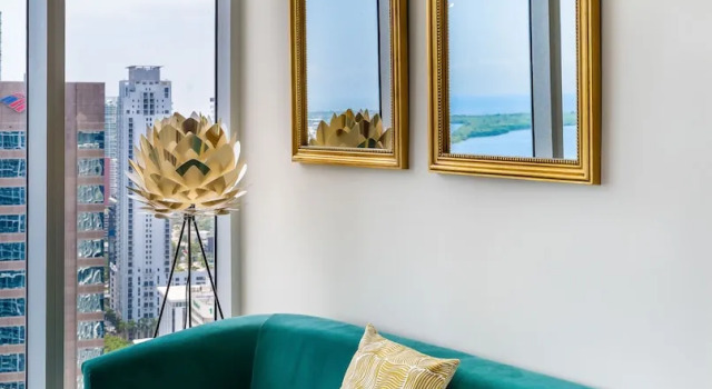 Апартаменты с балконом и с видом на океан Miami Vacation Rentals - Brickell