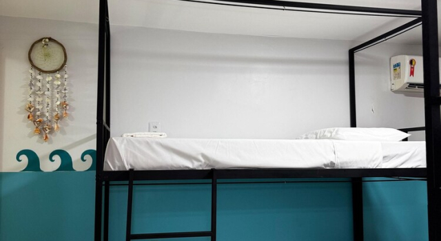 Кровать в общем номере Mangueirosa Hostel