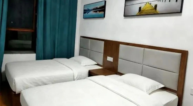 Семейный люкс с 3 комнатами Hejiahuan Homestay