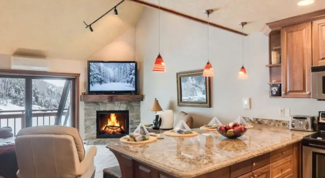 Номер Standard с 3 комнатами Village Loft Escape 35 Ski-in/ski-out At Park City Mountain 2 Bedroom Condo by RedAwning