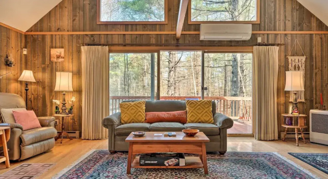 Mountain-View Conway Cabin ~ 9 Mi to Slopes, Забронировать Отель Конуэй Cranmore Mountain Resort
