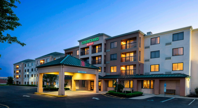Courtyard by Marriot Cranbury South Brunswick, Забронировать Отель СПА-отели North Jersey, SPA-услуги