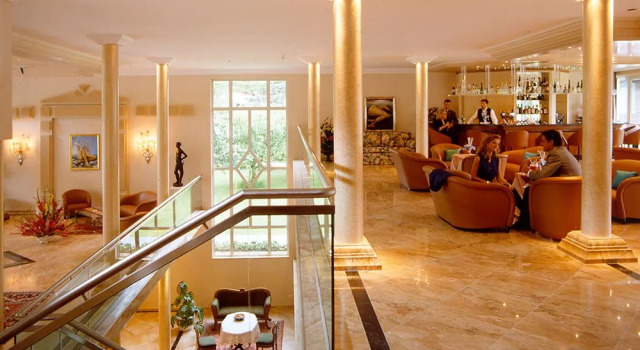 Amerika-Holzer Hotel & Resort, Забронировать Курортный отель Отели Фёлькермаркт с бассейном, Бассейн