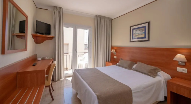 Двухместный номер Standard с балконом Hostal Gallet