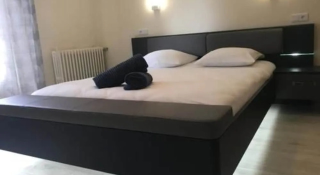Au Charme du Lac Piscine & Spa 2, Book Resort Resort Hotels in Upper Normandy, Resort