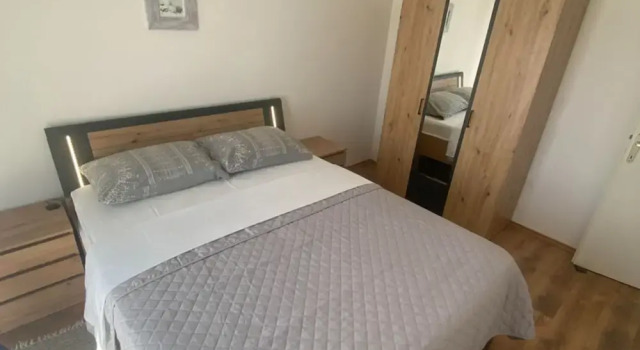 Апартаменты Apartments Danijela & Vlado