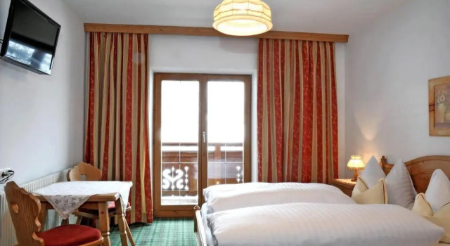 Двухместный номер Standard с балконом Hotel Märzenklamm Stumm im Zillertal