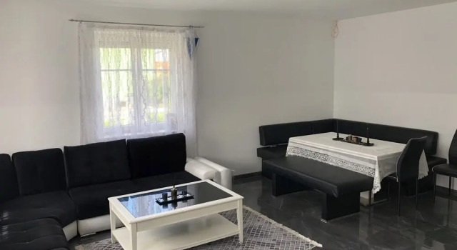 Коттедж Beautiful 4-bed House in the Weinviertel