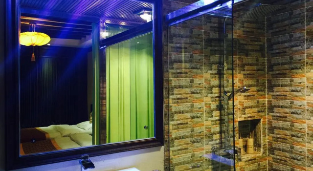 Lijiang Xiangxue Mushe Boutique Inn, Забронировать Бутик-отель Лицзян Юньнань, рядом с Улица Сквер-стрит Древнего города Даянь