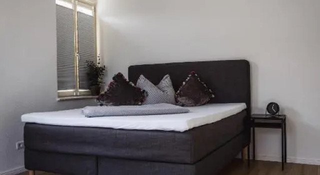 Zentrales Apartment mit Netflix & Boxspringbett WE 50, Prenota Appartamento Hotel a Garz con parcheggio, Parcheggio