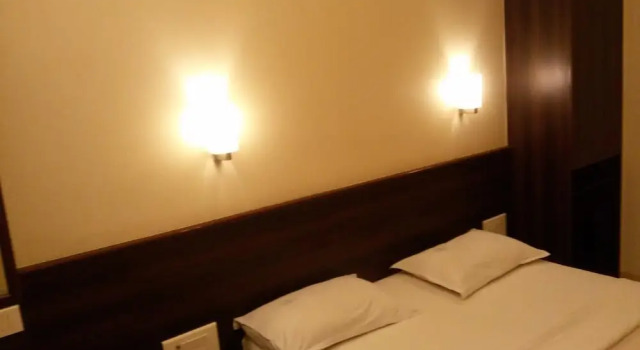 Hotel GreenLand-Elegant, Забронировать Отель Отели штата Махараштры с завтраком, Завтраки