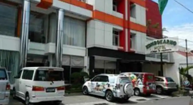 Hotel Kombokarno Malioboro, Rezervovat Hotel Hotely v Yogyakarta se snídaní, Snídaně