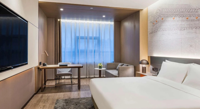 Номер Superior Novotel Xian The Bell Tower-Walking Bell Tower and Musilim Street