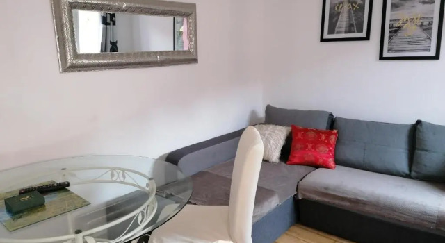 Апартаменты Charmante Maisonnette indépendante avec parking 5 mn Rouen