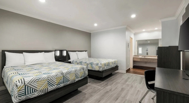 Двухместный люкс Standard Motel 6-Anaheim, CA - Convention Center