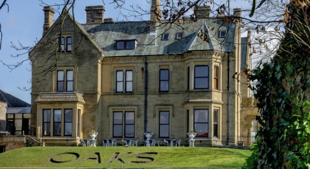 Четырёхместный семейный номер Standard The Oaks Hotel