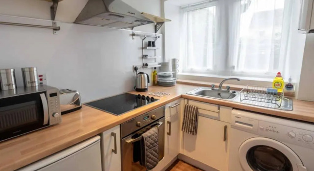 Апартаменты ☆ Quiet Ground Floor Apartment Near University ☆
