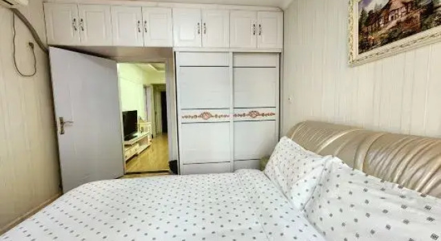 Семейный люкс Elegant Restaurant Apartment (Xi'an Yuxiangmen Subway Station)