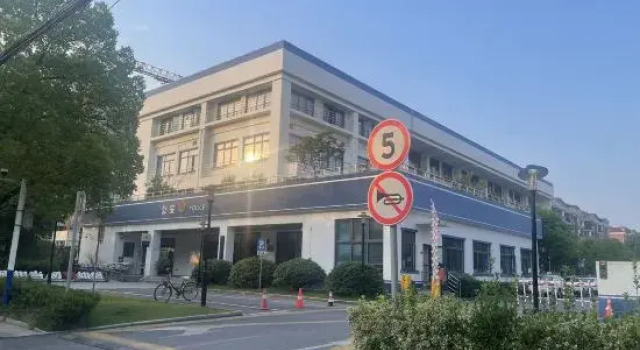 GreenTree Inn Express Hotel (Shanghai Shuichan West Road Pedestrian Street Industrial Park Branch), Varaa Hotelli Shanghai Shanghai