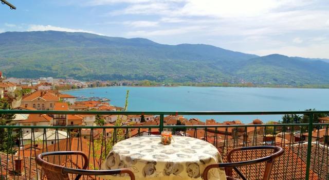 Семейные апартаменты c 1 комнатой с балконом и с видом на озеро Villa Ohrid