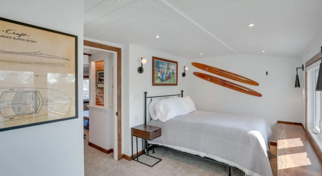 Pet-friendly Minocqua Home: Walk to Lake & Dining!, Book Hotel 3-stjernede hoteller i Minocqua, 3*