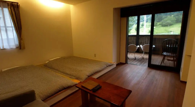 Семейный номер Standard с балконом Spa Lodge Redwood Inn