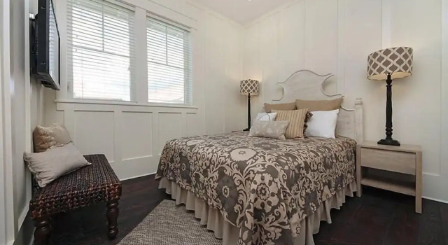 DRIFTWOOD 5 Bedroom Holiday Home by Five Star Properties