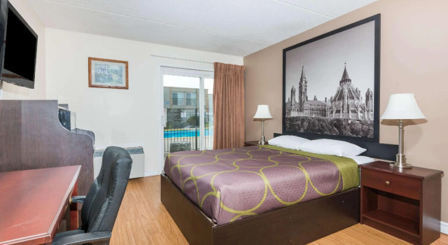 Двухместный номер Standard Super 8 by Wyndham Cambridge/Kitchener/Waterloo Area