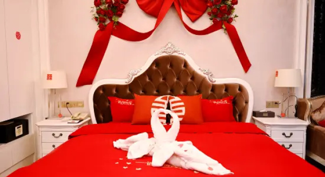 Люкс Luxury ShengShi TongKung International Hotel