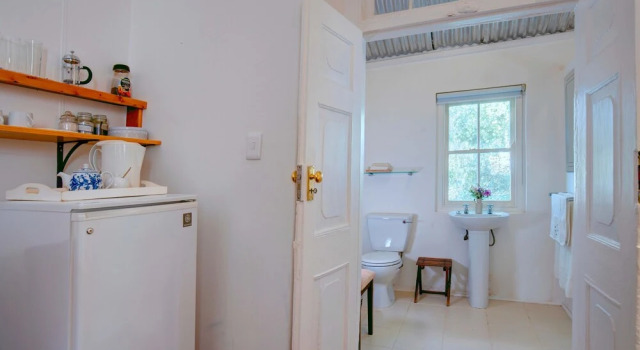 Номер Classic 81 on Church Guest House
