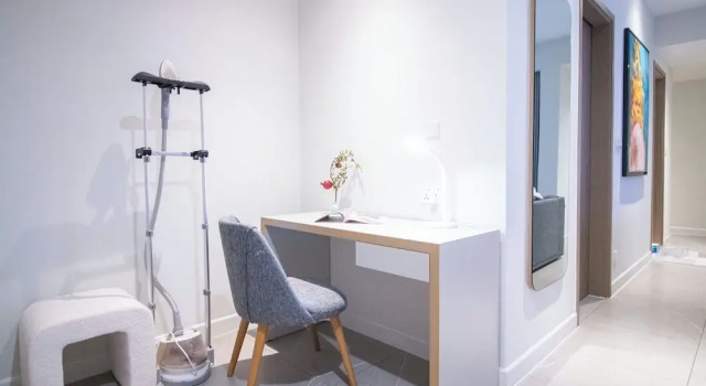 Апартаменты Business Quiet Luxury Suite with Balcony - City View - Zenity District 1