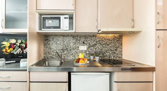 Студия с балконом Apartaments Blau by Marsol