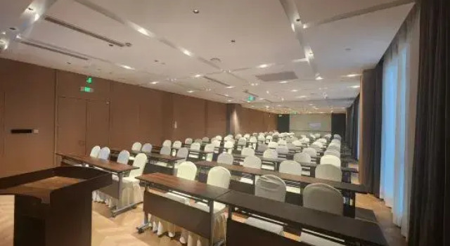 Golden Tulip South Lake Jiaxing