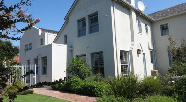 The Oval Bed and Breakfast