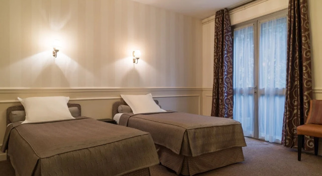 Номер Comfort Hostellerie des Trois Pigeons, Paray-le-Monial