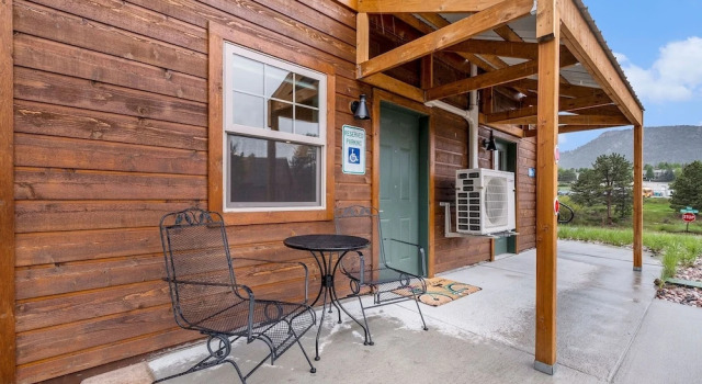 Студия Solitude Bear Room Ada 103 - Estes Park 1 Bedroom Studio by RedAwning