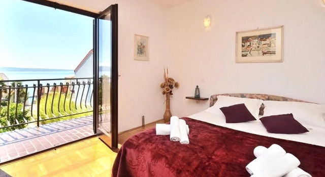 Nice and sea view apartment in Podstrana, Book Lejlighed Hoteller i Split Region med parkering, Parkering