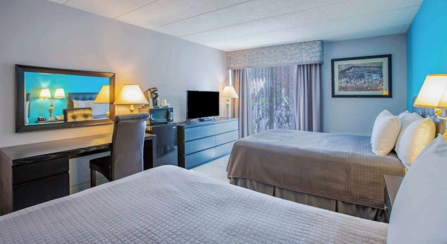 Четырёхместный номер Standard Days Inn by Wyndham Sudbury & Conference Centre