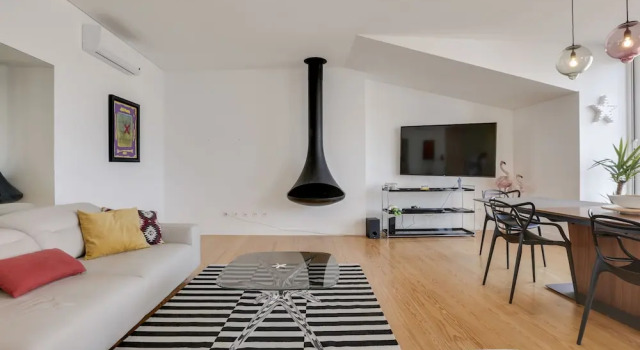 Penthouse With Breathtaking Views, Забронировать Апартаменты/квартира Эштрела , рядом с Рату