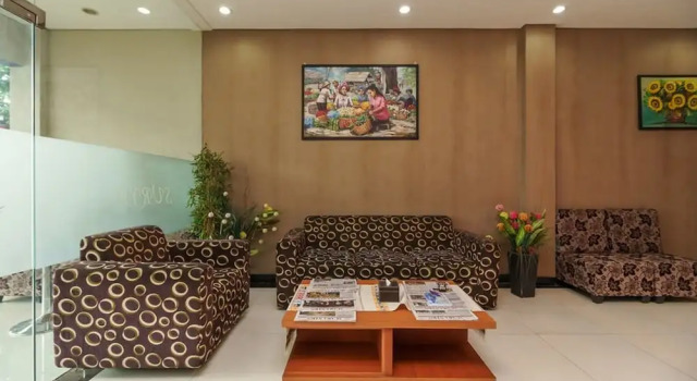 Surya Lombok Hotel by RedDoorz, Забронировать Отель Отели Матарам 3 звезды, рядом с Lombok Epicentrum Mall, 3*